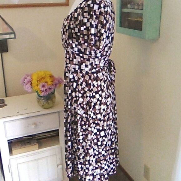 Danny & Nicole Soft Knit Dress - Picture 4 of 10